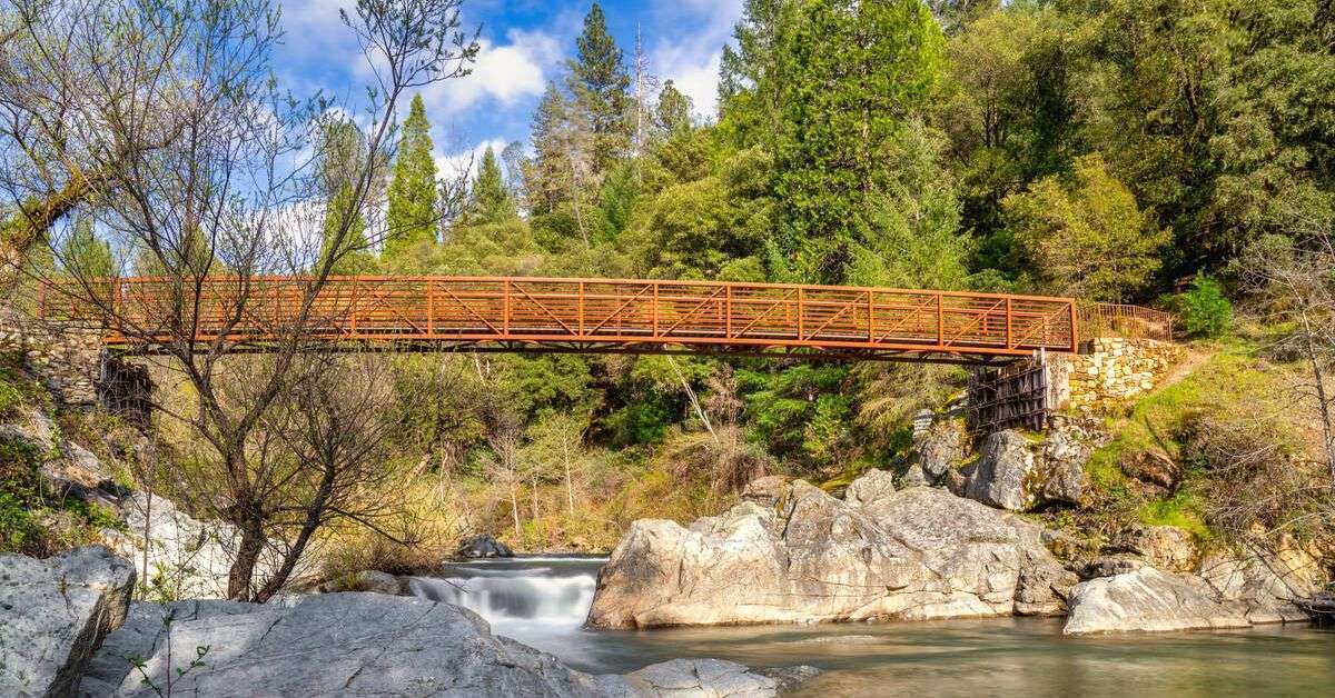 Alpine Air Express Grass Valley Office in California